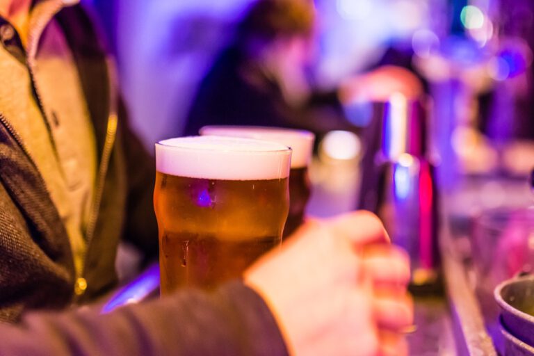 Het opkomende succes van alcoholvrij bier: meer dan een trend