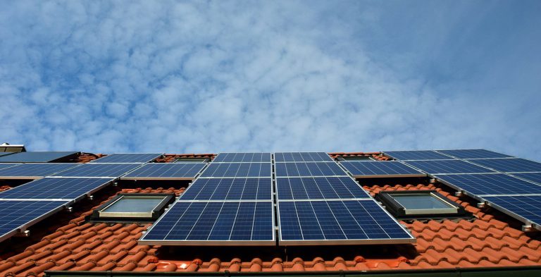 Is je dak geschikt voor zonnepanelen?