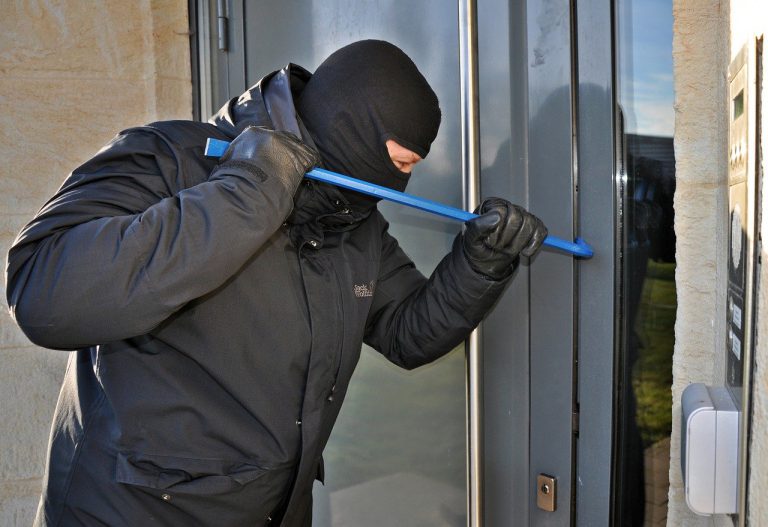 De Voordeurbeveiliger houdt inbrekers buiten de deur