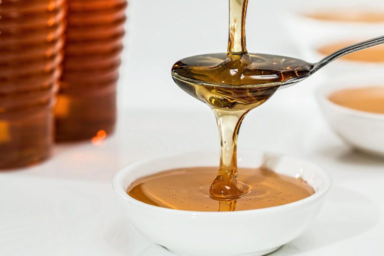 Welke recepten kun je maken met Griekse pijnboom honing?